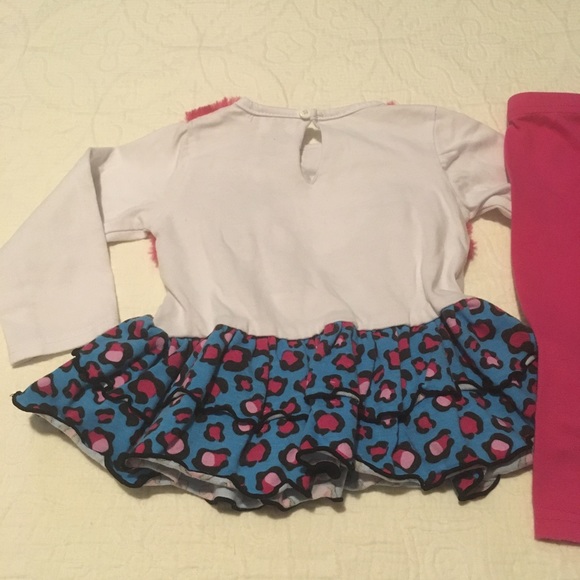 12m (4/$20) 2-Pc Hello Kitty Outfit - Picture 14 of 14
